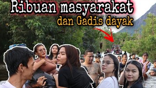 JANGAN HERAN❗SUNGAI KALIMANTAN INI DI DATANGI RIBUAN MASYARAKAT , GADIS DAYAK mandi,,