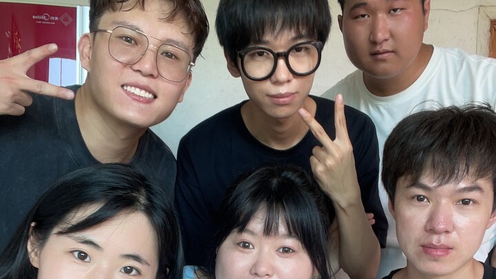 Let’s Hang Out for a Bit!