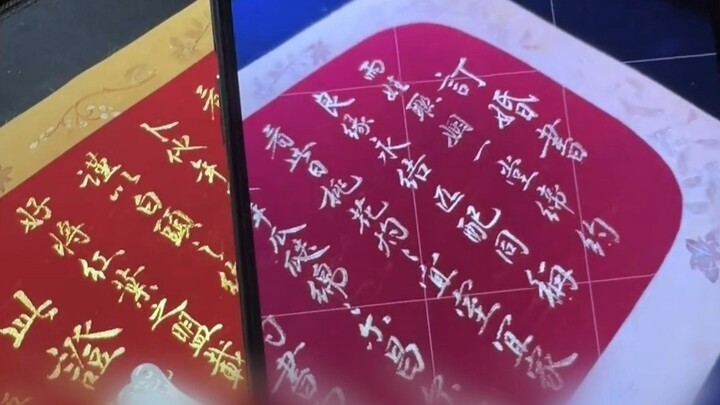 Một tờ giấy trắng hiệu chỉnh sai lệch màu khi chụp ảnh