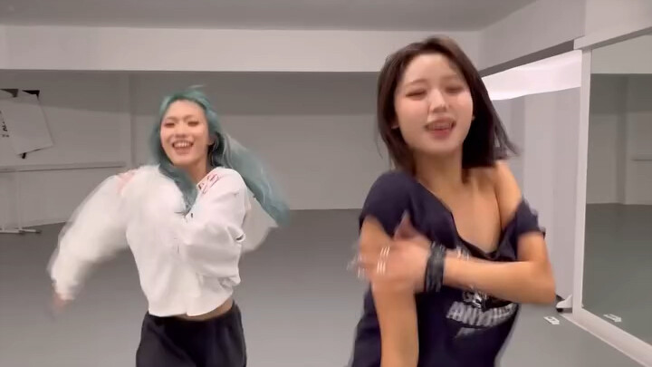 Versi koreografer asli Nmixx-Blue Valentine hadir ｜Oleh Heesoo x Nanju