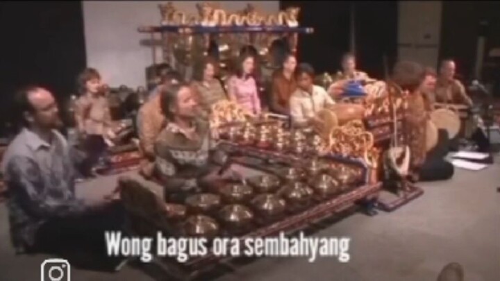 Gamelan jawa(ditangan bule) 😍