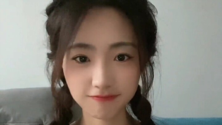 I have absolutely no resistance to sweet girls!