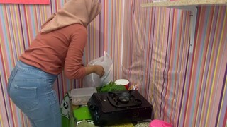 MAKAN MALAM SENDIRIAN MENJELANG TAHUN BARU☹️