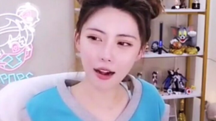 【Zhou Shuyi】Gaya gambar ini… ehm… pantas saja Kak Zhou hampir pingsan!