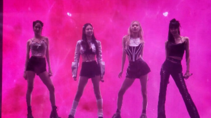 Diễn ra lễ trao giải Phong Thần, làm sao có thể thiếu Forever Young! Bản hit số 1 – Chuyến lưu diễn 