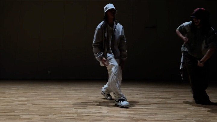 最新跳舞视频！谁懂啊！！徐明浩跳舞视频我看八百次都不腻！！绝了！！