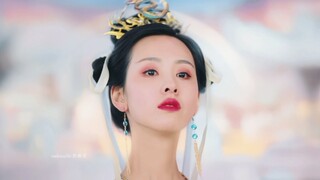 Chị Hoàn đến rồi! Tránh ra! Cô ta đang trêu chọc mọi người! Cô ta đang dùng miệng để tấn công! Cô ta