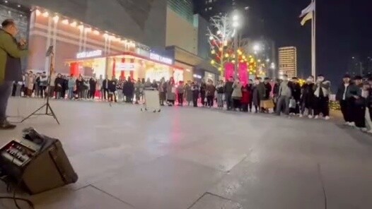 Backstage perspective when singing "世界が结るまでは" at that time, watching the crowd watching the grand oc