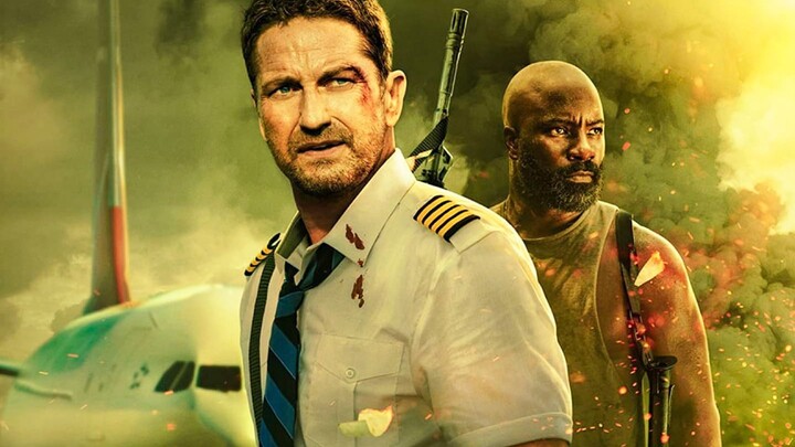 Woman Uses Coffee to Signal Flight Attendant for Help