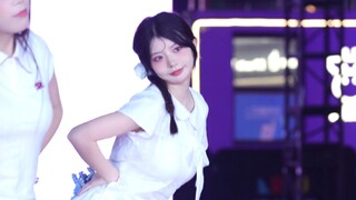 Begitu musik mulai, cinta pertama muncul