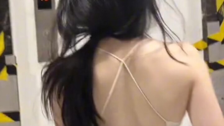 ใส่แบบนี้เดินทางตอนกลางคืนน่ากลัวมาก