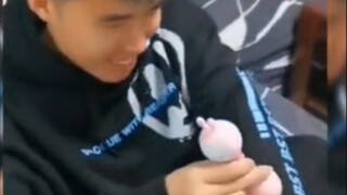 不仅能识别颜色，还能算命