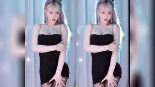 Đúng như dự đoán, cô ấy chính là Sơ Mina. Tôi thậm chí còn không thèm nhìn người khác.