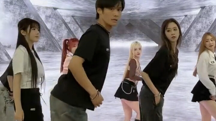 ما أشد وحدة أن تكون لا تُقهر!