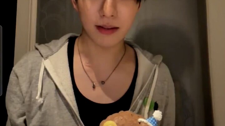 happy birthday yoonjaehyuk 🦁🩵 ##jeahyuk #treasure