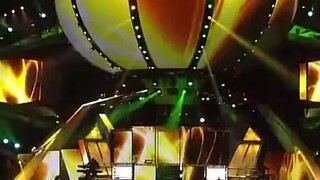 Taylor and Selena daning