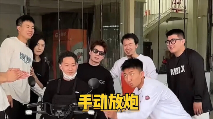 Mới rước xe mới, xem ai oai hơn tôi!