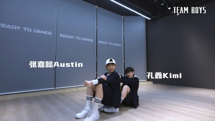 TEAM BOYS’ practice room camera‑angle version of the cover “Hey! Hey!” is now available. Original ar