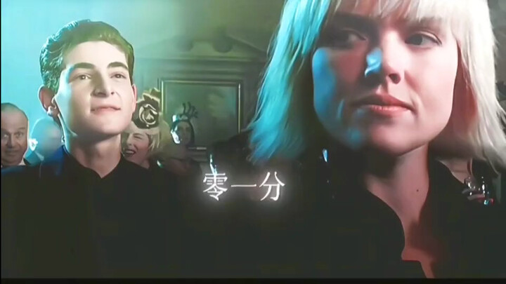 Wayne: "Lihat aku pura-pura manis buat nyindir dia!"