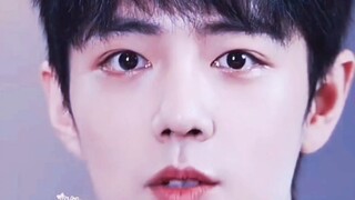 #肖战 刘海放下来，就很小奶狗，甜甜的，眼睛亮晶晶的