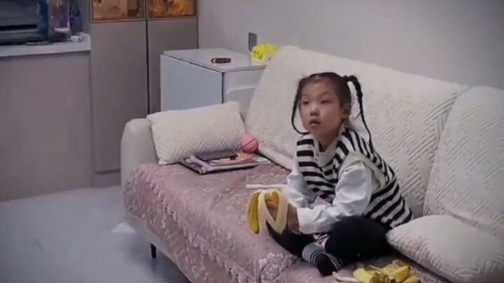 เด็กน้อย: เรื่องแค่นี้ยังใช้ท่าไม้ตายเลยเหรอ?