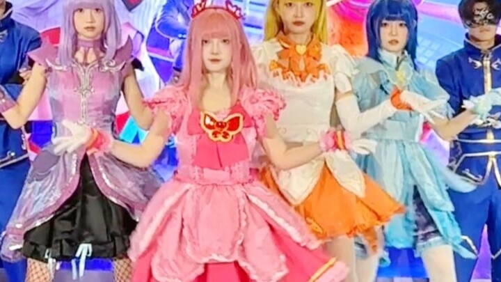 BW menampilkan tarian grup paling populer tahun 2025 dalam satu tarikan napas