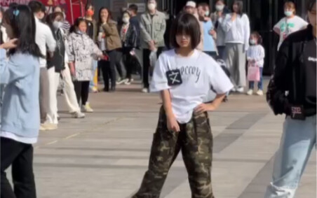 TF Family's special dance road show three generations of "More" Su Xinhao's direct shot original sin