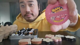 ASMR EATING BUBBLEGUM & PAINTING WOOD OBJECTS (NO TALKING)