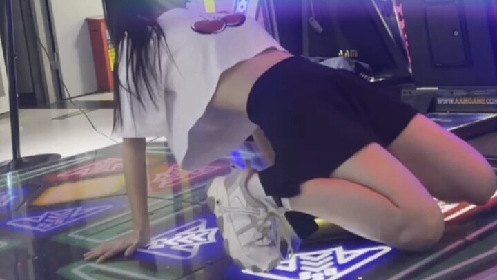 【eDance to Fame】Tôi biết sẽ không có ai xem video này vì tôi chỉ ghi lại nó một cách ngẫu nhiên