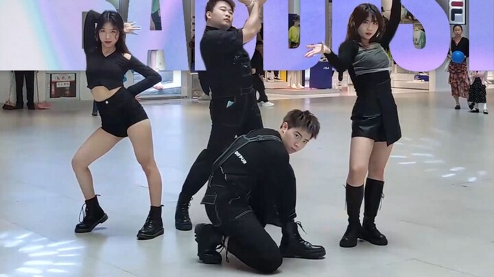 【THE BADDEST】 You can still see K/DA live roadshow in 2021! Super excellent live cover dance! Cool a