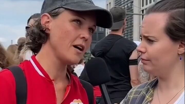 【好笑】维持十年远距离恋爱的秘诀是...?