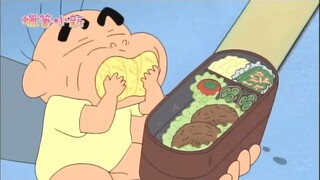 [Crayon Shin-chan] Shin-chan hai tuổi rất thích ăn món trứng tráng do Miya làm. Đã bí mật ăn món trứ