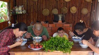 Anh chơi sang quá, dám mua bò mỹ về nấu phở cho em ăn luôn