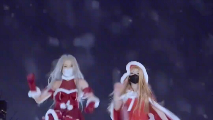 ร่วมเฉลิมฉลองปีใหม่ล่วงหน้า #ChristmasLoveSong