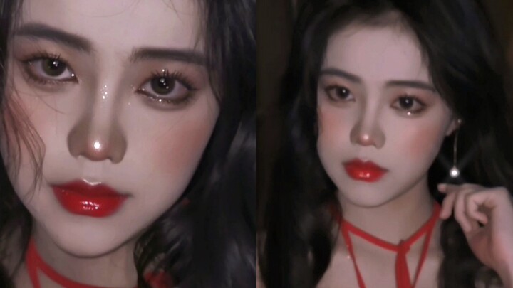 مظهر قوي | شعر أسود نقي وشفاه حمراء