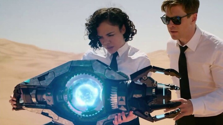 Inside a tiny crystal, an entire star is somehow compressed!