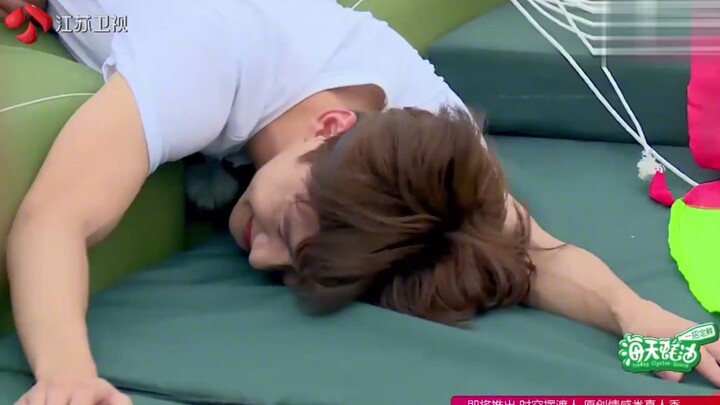 Zhao Jinmai jadi lubang hitam game? Gerakan mendarat saat lompat jauhnya kocak banget, 183 Club mala