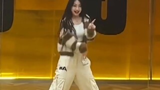 ฉันเรียนเต้นที่ฉันชอบในชั้นเรียนของแฟนฉัน