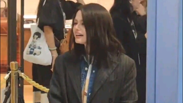 [25.07.03] REBECCA AT MCM X BUTTERBEAR #MCMxBUTTERBEARwithBecky #beckyarmstrong