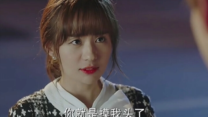 Who could possibly resist such a cute girl? #BaiJingting#ZhengHehuizi