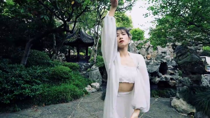 When Chinese dance meets Chinese garden