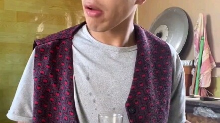 Đáng ghét... Lại là ảo thuật à... Khi nào chứ?!...