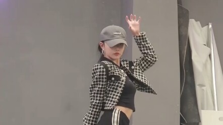 孔雪儿《lion》the9演唱会练习中！