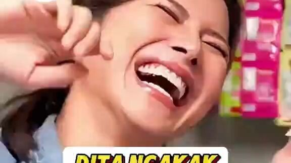 DITA NGAKAK GOFAR COBAIN GERAKAN PILATES