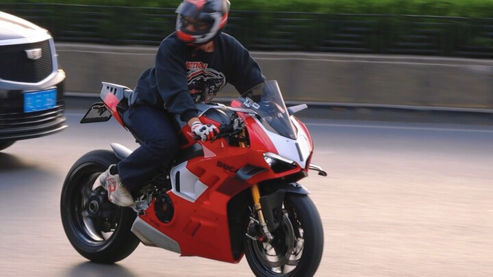 Cuộc sống đi làm hàng ngày của các biker Tây An