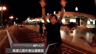 Nếu ai đó phản bác chuyện Mayday là nhóm nhạc nam vừa hát vừa nhảy, tôi sẽ đưa video này ra xem bạn 