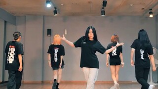 ท่าเต้นตามต้นฉบับของ BLACKPINK《Crazy Over You》สาวๆ เกิร์ลกรุ๊ปทั้งสวยทั้งเท่！