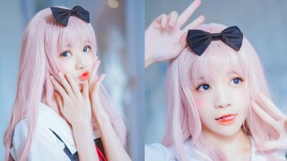 Cosplay Fujiwara Chika, nhưng không biết nhảy "Chika Chika"