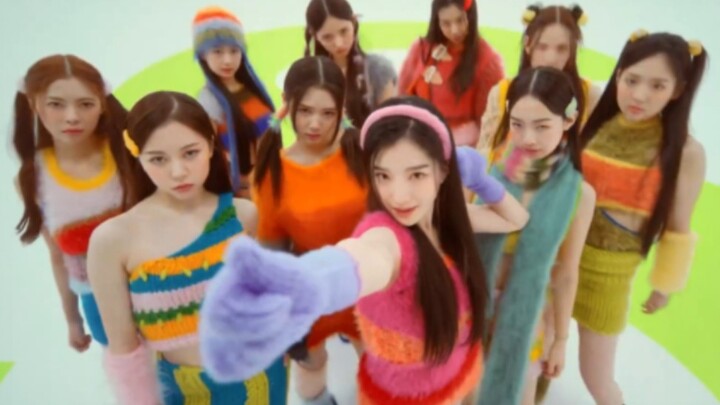 Teaser for tripleS’ 10-member debut track “Rising” from the 24-member girl group revealed!