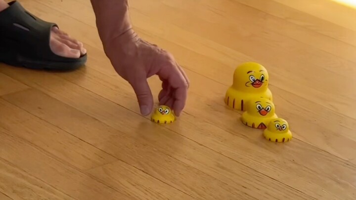 “ช่วยเก็บเป็ดให้ฉันหน่อยได้ไหม?”